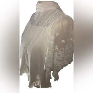 Easel Los Angeles Women's Ivory Embroidered Sheer Puff Sleeve Lace Top Small